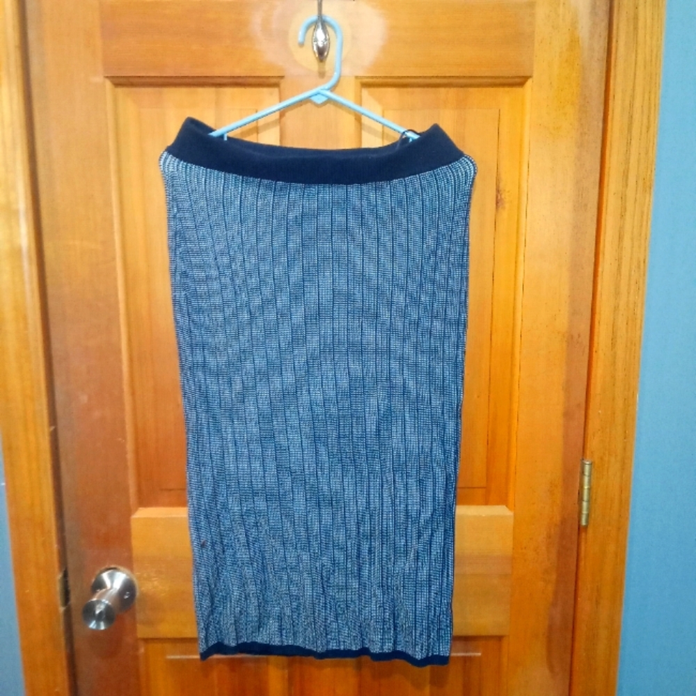 NWT Banana Republic blue white striped stretchy pencil skirt size M